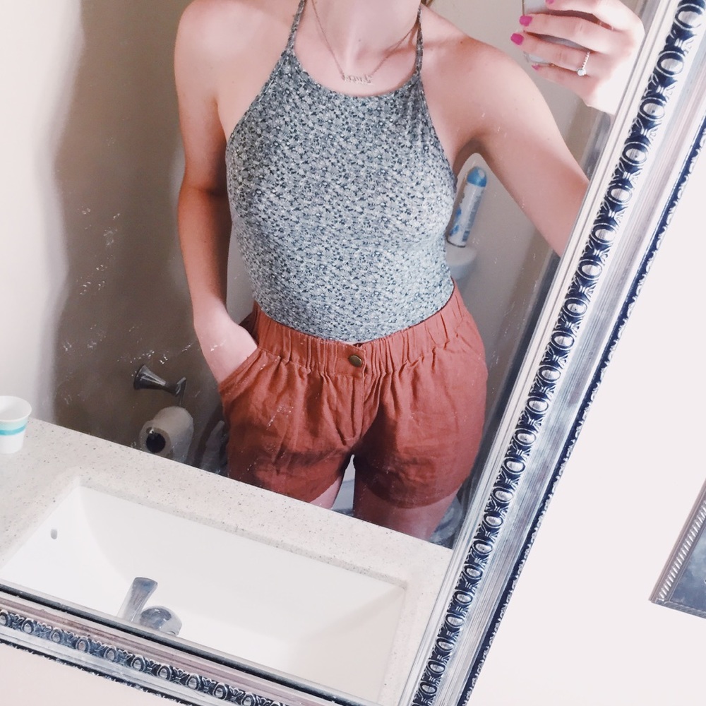 Brandy Melville Floral Cropped Halter Top - Picture 3 of 7